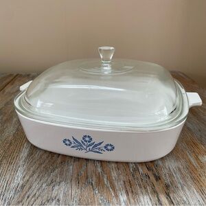 Vintage Corningware Cornflower Blue Covered Casserole Dish💙